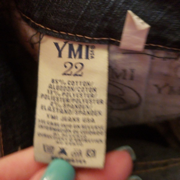 Shorts - Picture 5 of 5